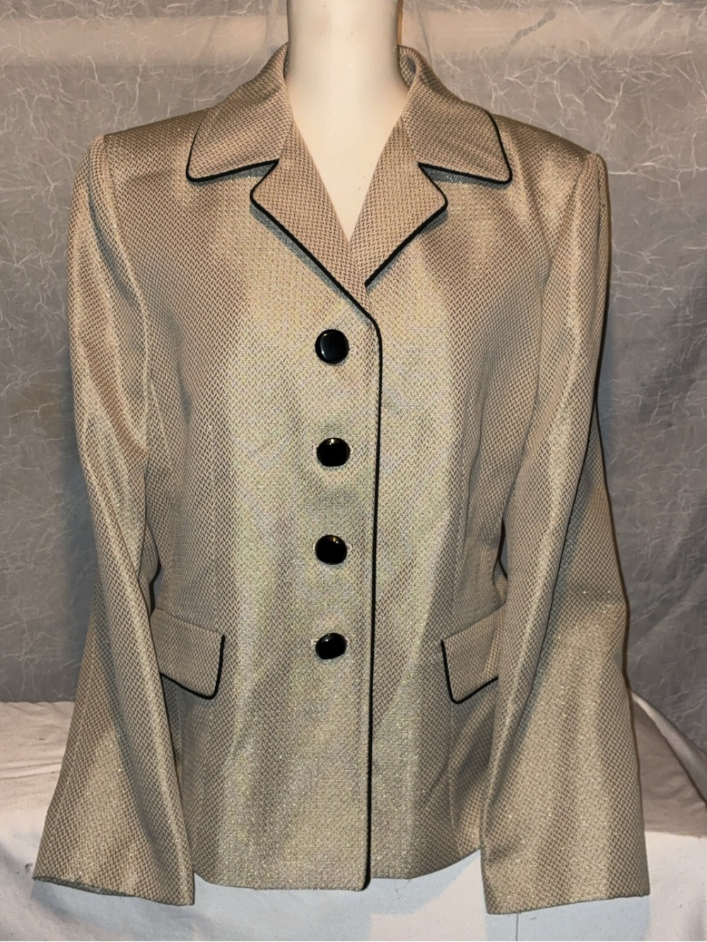 Collections by Le Suit Size 16 NWT Textured Blazer Black Trim